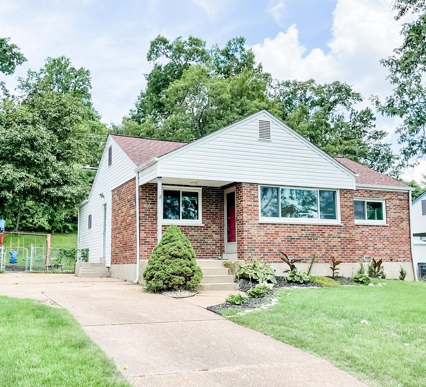 9409 Arban Dr, Saint Louis, MO 63126