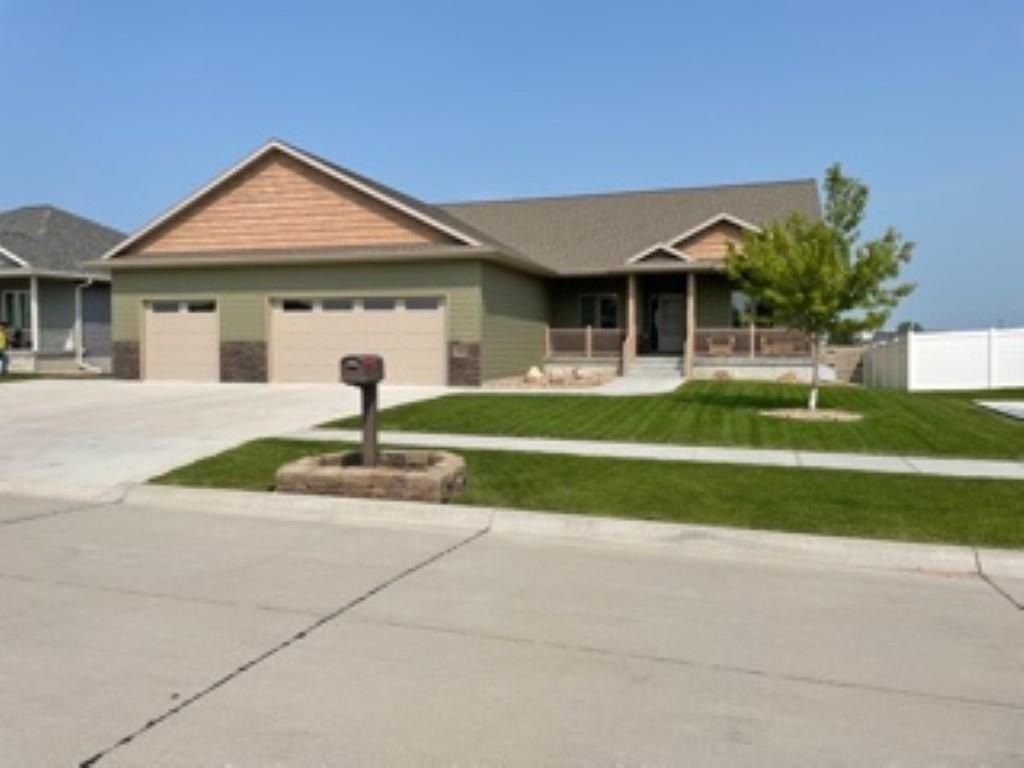 715 17th Ave, Kearney, NE 68845