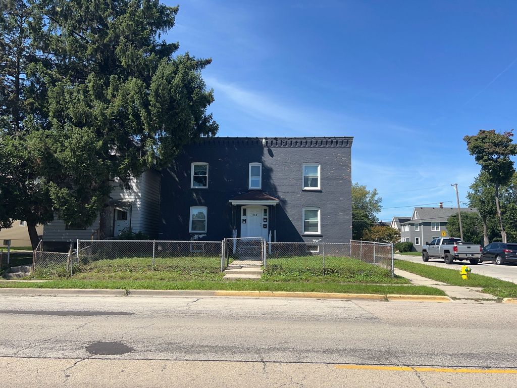 664 S  McAlister Ave, Waukegan, IL 60085