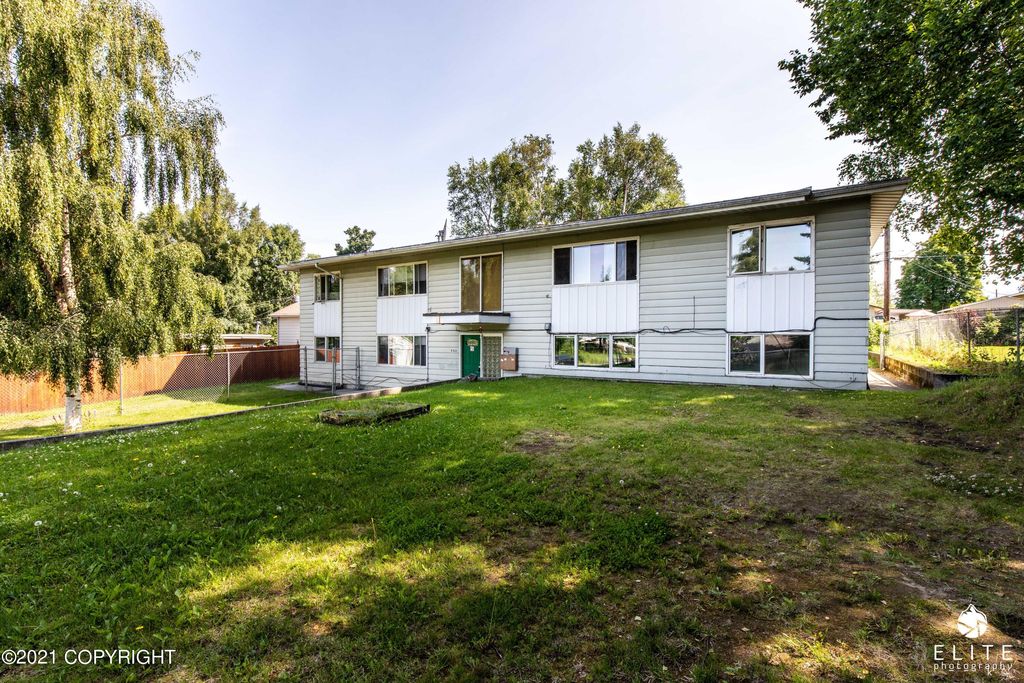 4211 Cope St, Anchorage, AK 99503