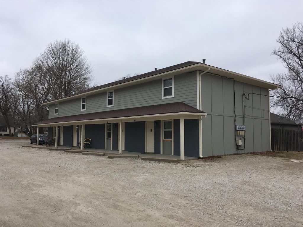 705 E 1st St, Tonganoxie, KS 66086 Trulia