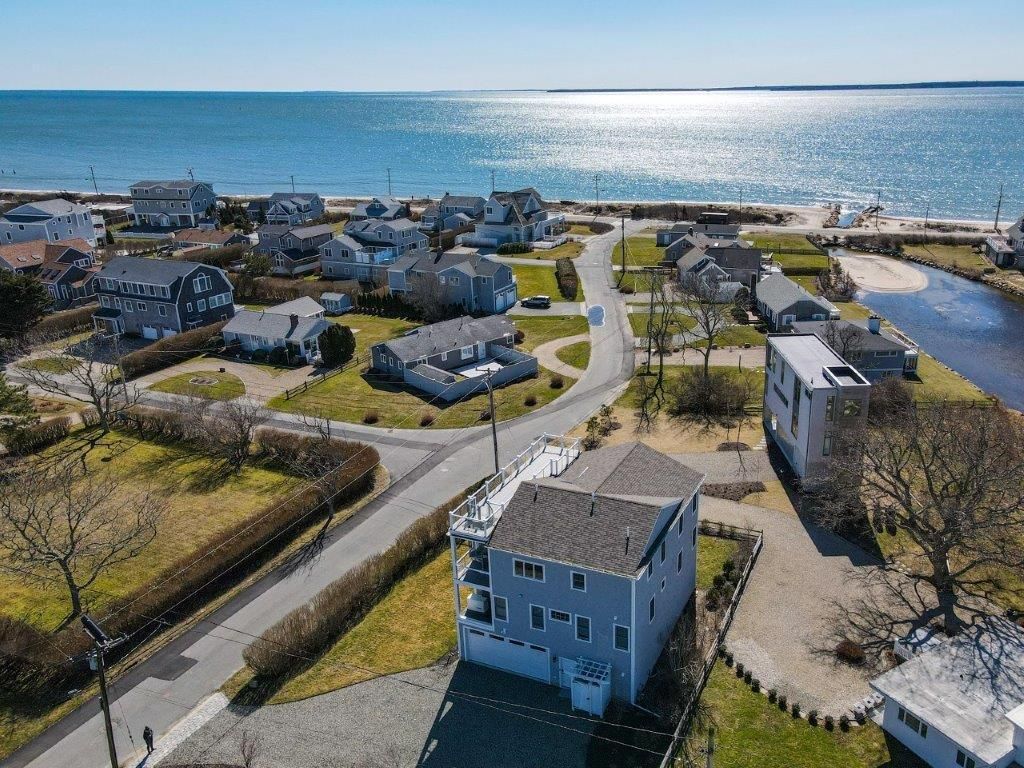 75 Bywater Court, Falmouth, MA 02540