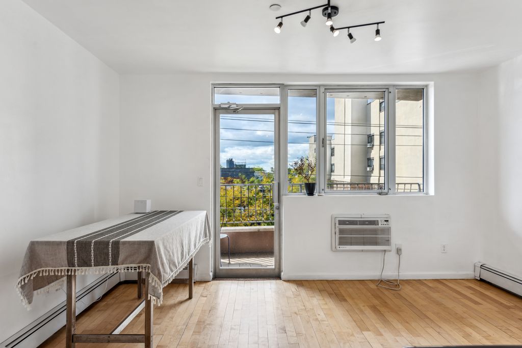 93-95 Wyckoff Ave #3A, Brooklyn, NY 11237