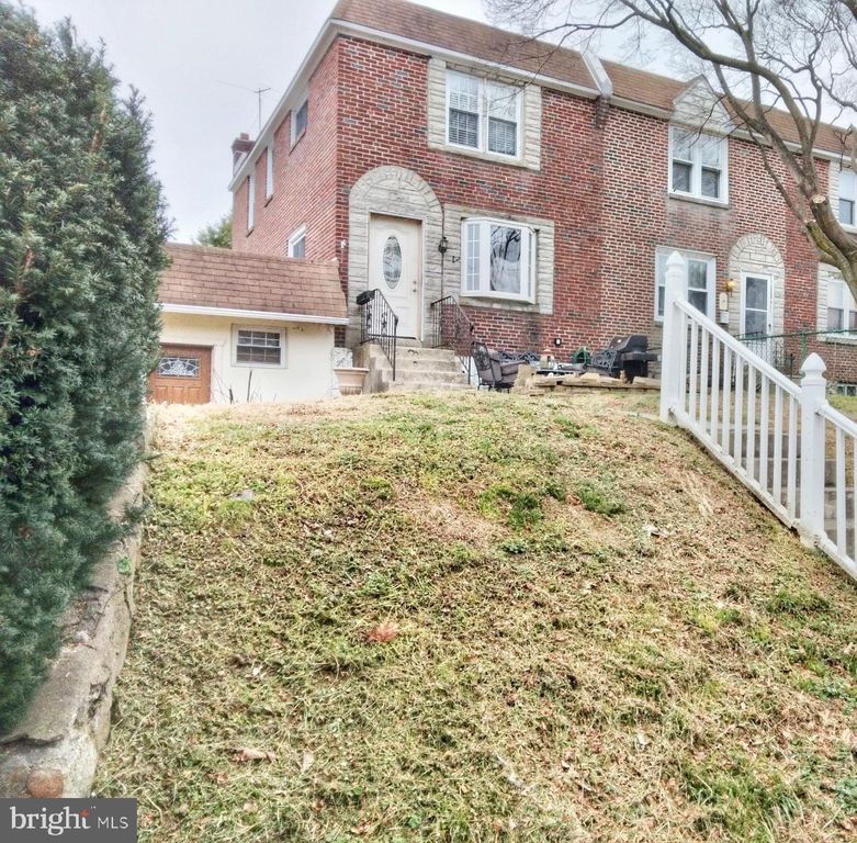 1080 W Ashland Ave, Glenolden, PA 19036