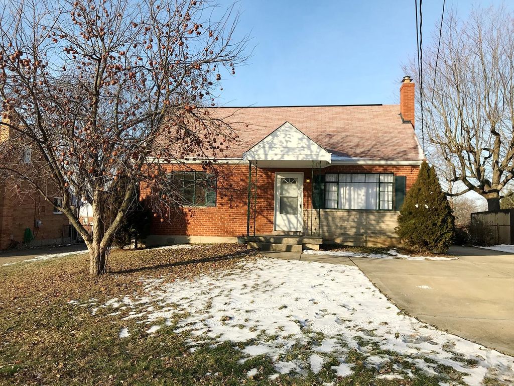 10677 Plainfield Rd, Cincinnati, OH 45241