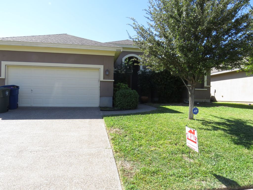 10508 Savitee Dr, Laredo, TX 78045