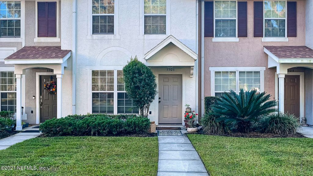 3506 Twisted Tree Ln, Jacksonville, FL 32216