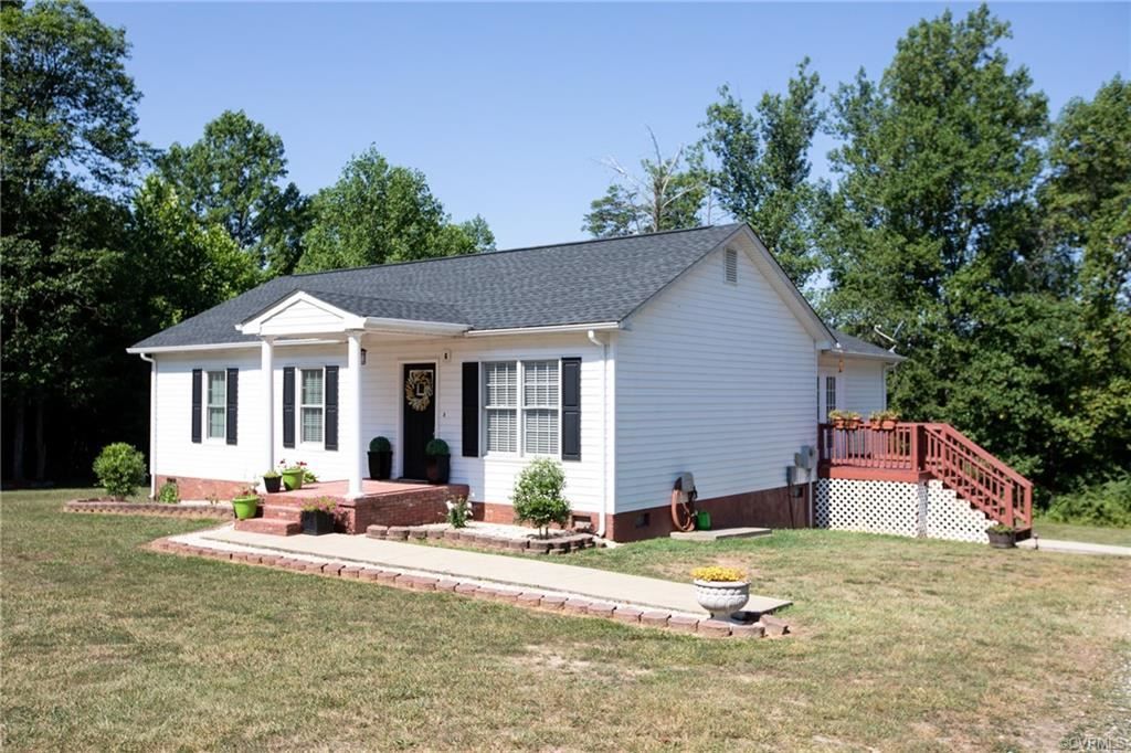 2285 Cg Woodson Rd, New Canton, VA 3 Bed, 2 Bath SingleFamily Home