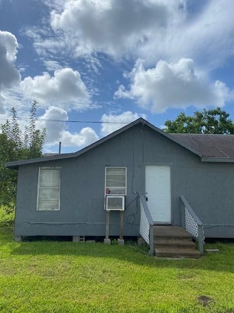 724 N Avenue C, Freeport, TX 77541