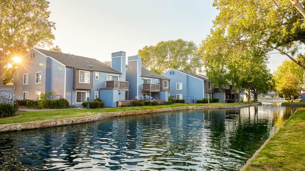 244 Rock Harbor Ln, San Mateo, CA 94404