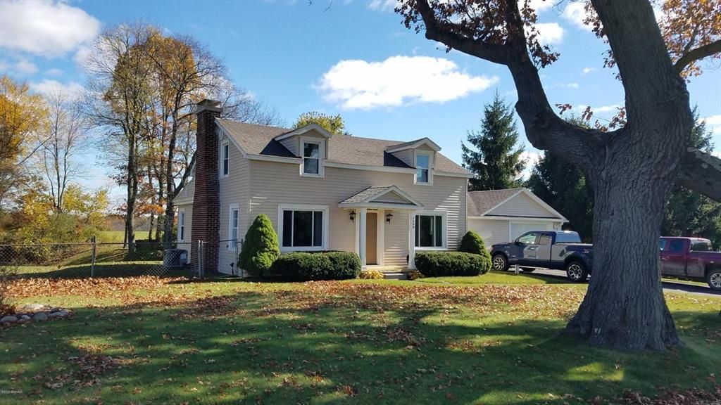 2589 Lake Pleasant Rd S, Osseo, MI 3 Bed, 1 Bath SingleFamily Home