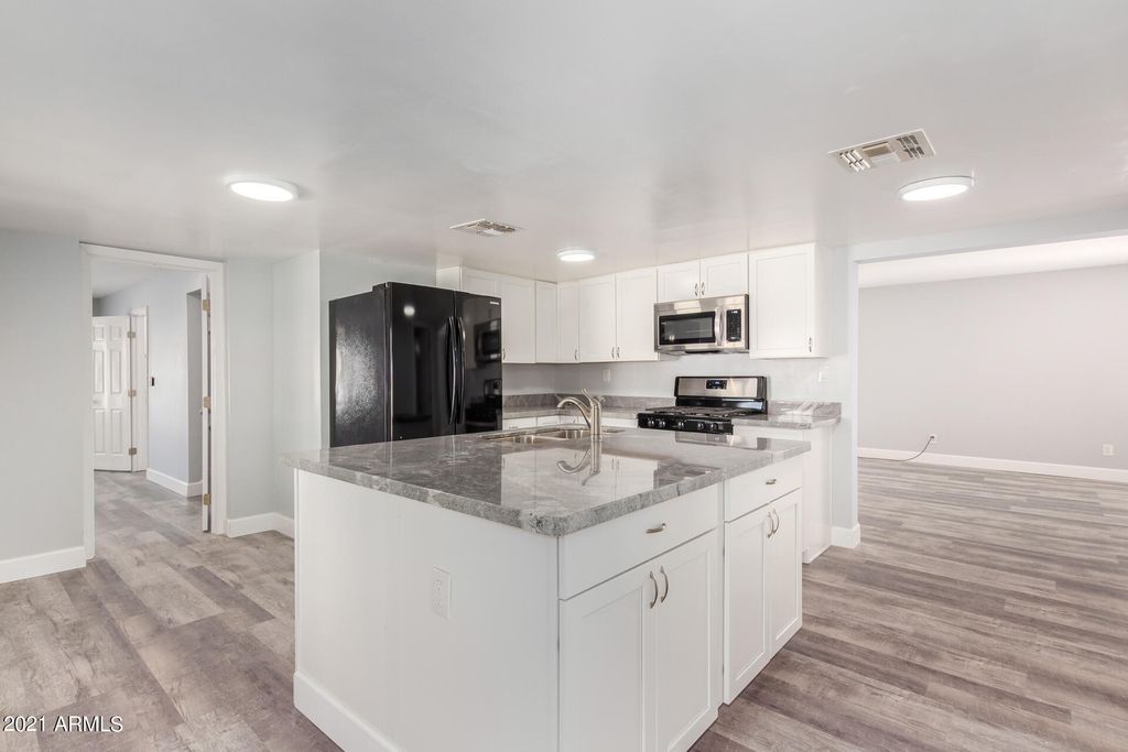 1493 E Scenic St, Apache Junction, AZ 85119