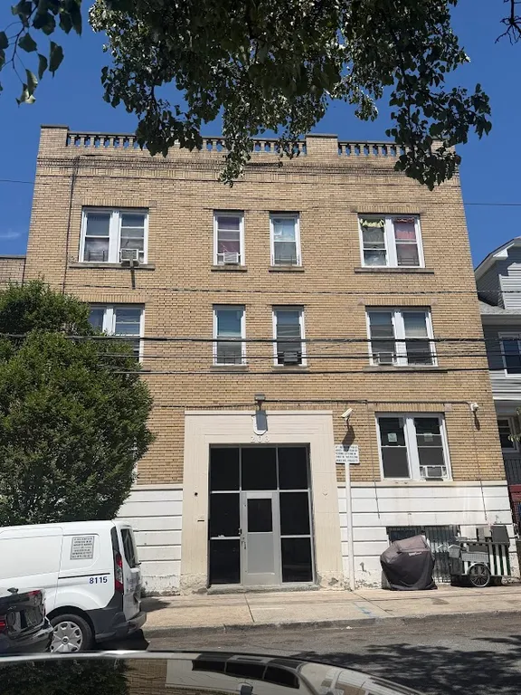 2 Bedrooms at 201-203 Shephard Ave #301, Newark NJ — photo 7