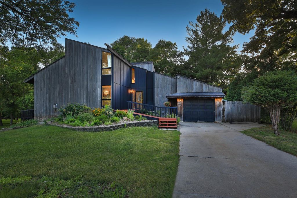 1704 4th St SW, Austin, MN 55912 | Trulia