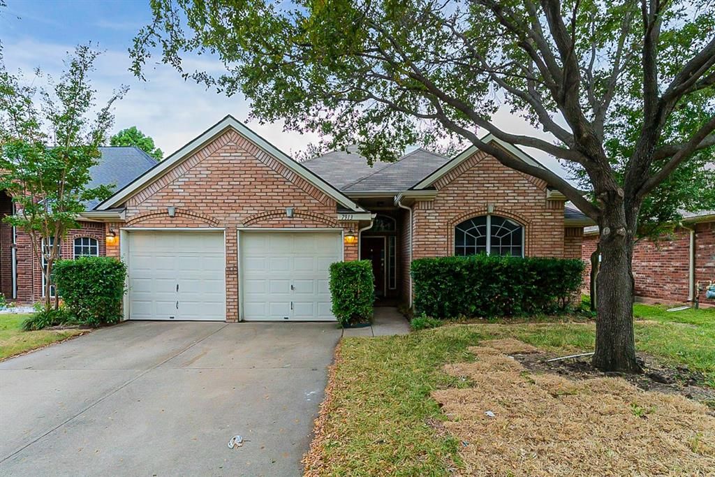 7913 Kern Ln, Fort Worth, TX 76137