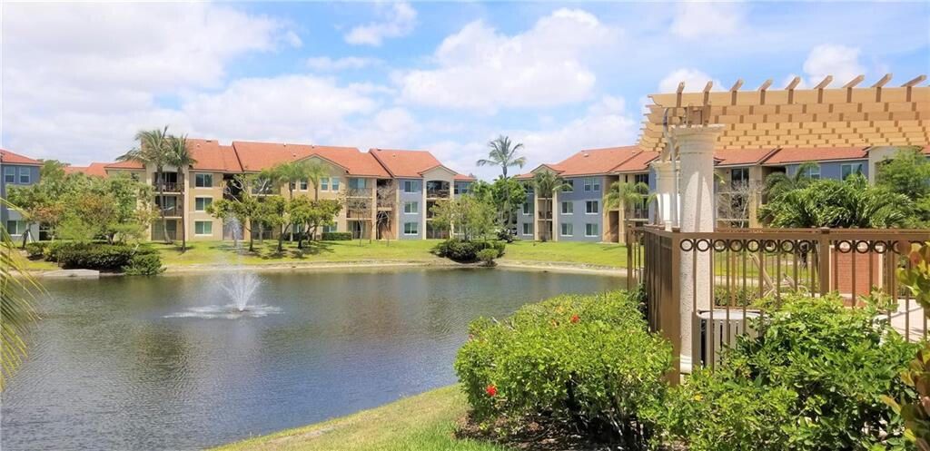 111 Villa Cir, Boynton Beach, FL 33435