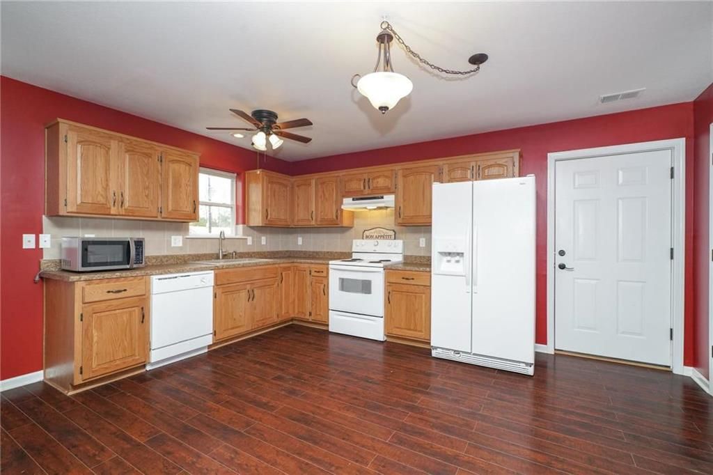 725 N Crysler Ave, Independence, MO - 3 Bed, 2 Bath Single-Family Home