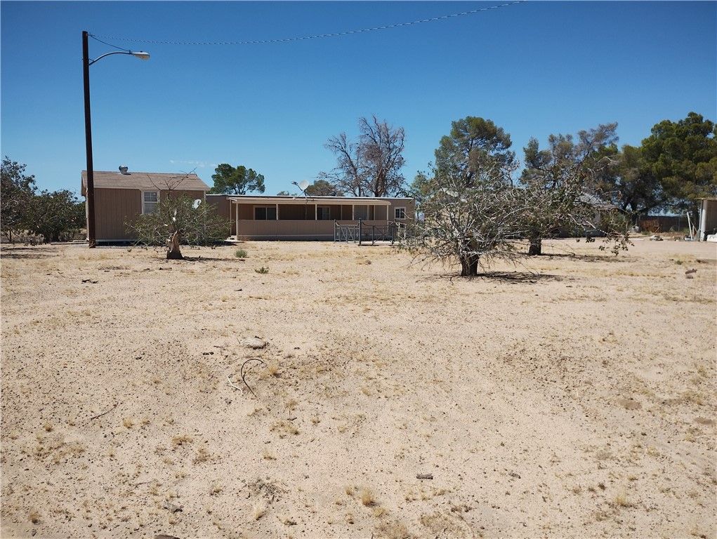 32826 Lakeview Ave, Newberry Springs, CA 92365