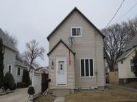 1427 4th Ave S, Fargo, ND 58103