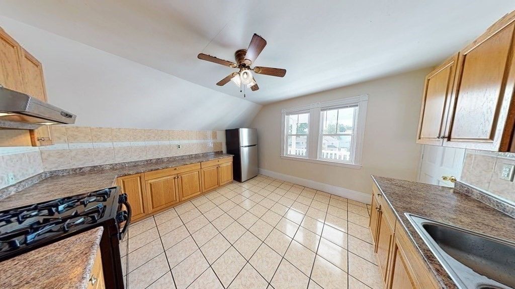 30 Johnston Rd #3, Dorchester Center, MA 02124