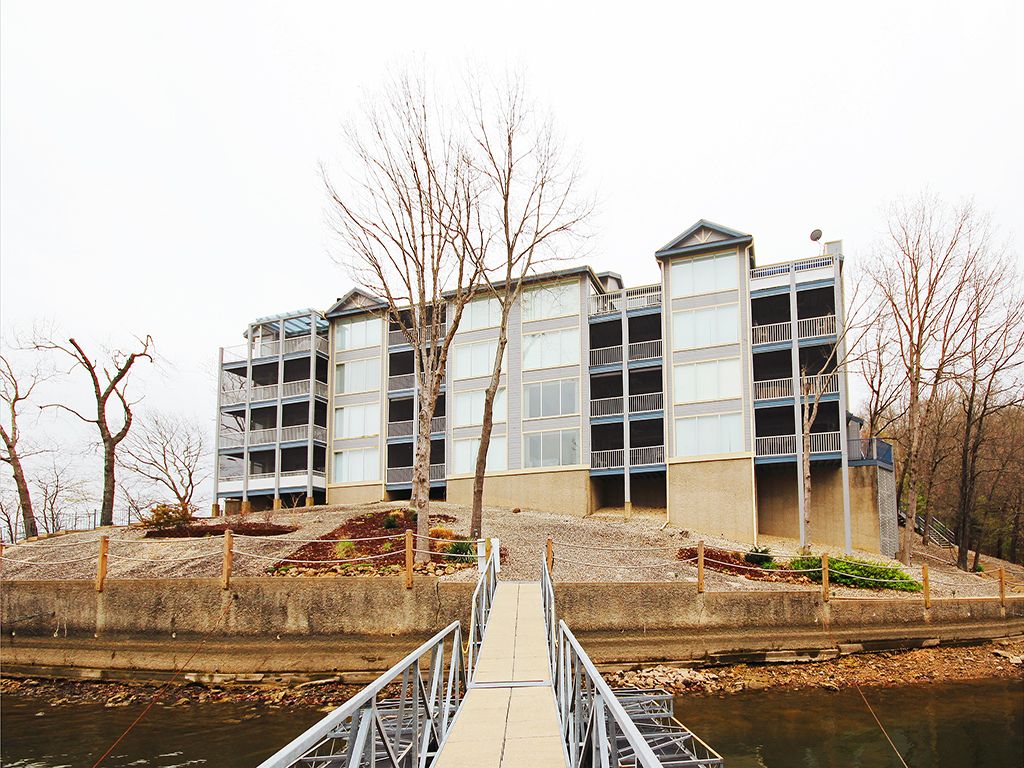 312 Windsor Bay Dr 4B, Camdenton, MO 3 Bed, 2 Bath Condo 61 Photos