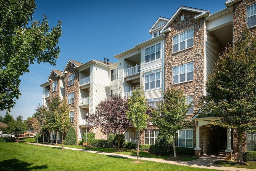 20426 Apple Harvest Cir, Germantown, MD 20876