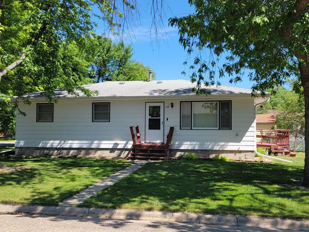 1401 9th Ave SE, Aberdeen, SD 57401