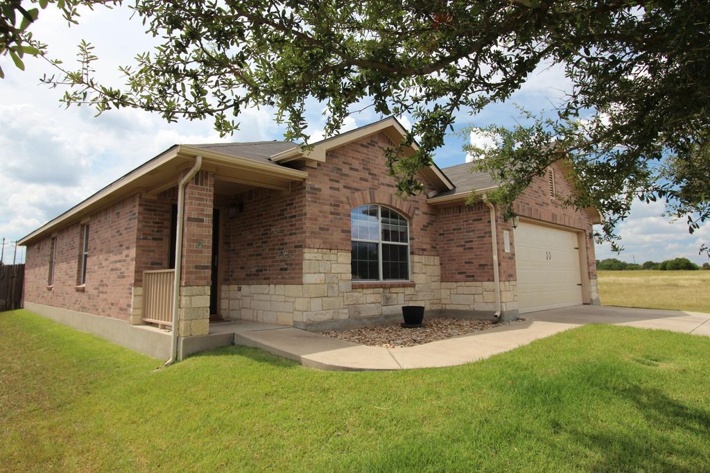 1067 W  South St, Leander, TX 78641