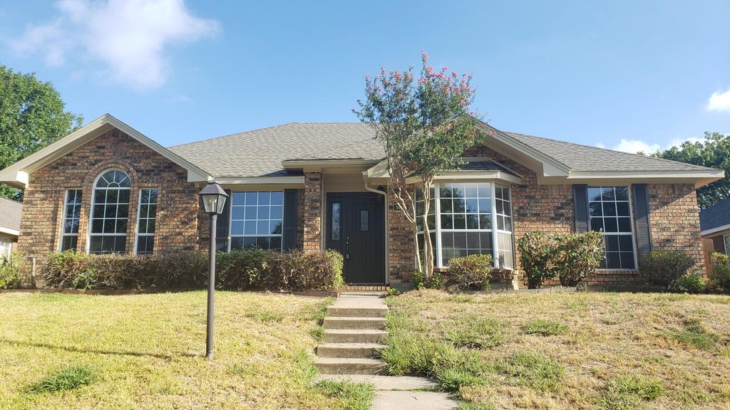 1408 Dudley Dr, Carrollton, TX 75007
