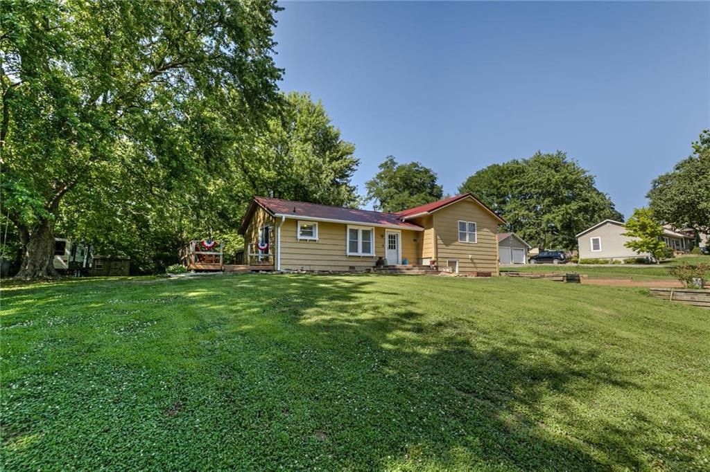 712 Kansas St, Oskaloosa, KS 66066 Trulia