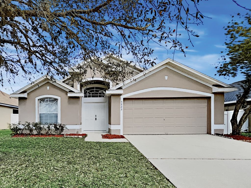 5223 Sunset Canyon Dr, Kissimmee, FL 34758