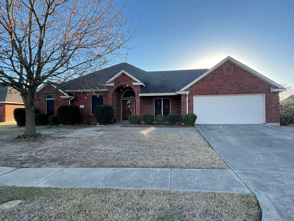 303 Pinewood Trl, Forney, TX 75126