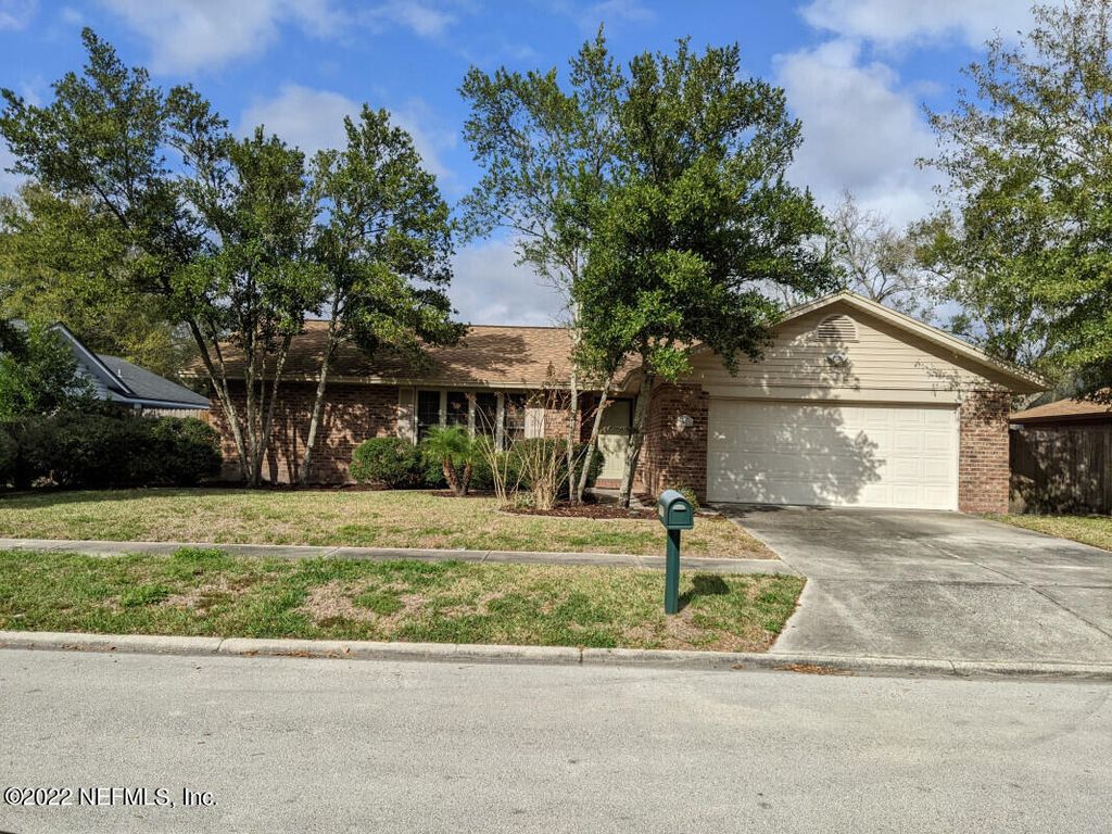 7931 DWYER DR, Jacksonville, FL 32244