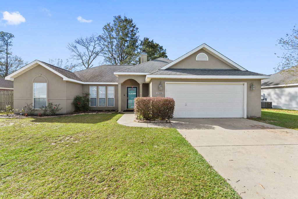 17220 Meadowbrook Dr, Gulfport, MS 39503