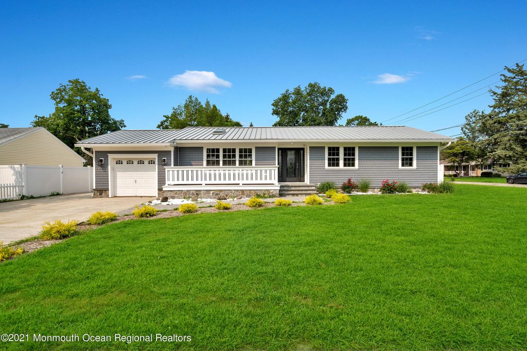 143 Sherwood Ln, Brick, NJ 08724
