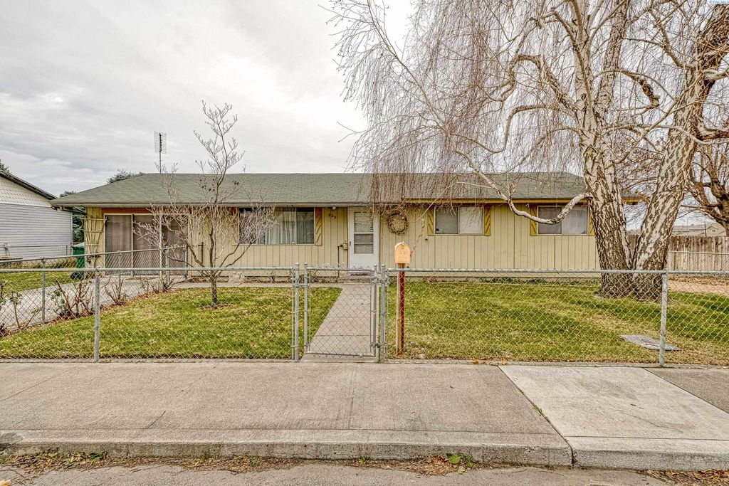 823 S Beech St, Kennewick, WA 99336