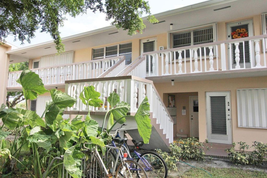 19 Salisbury #A, West Palm Beach, FL 33417