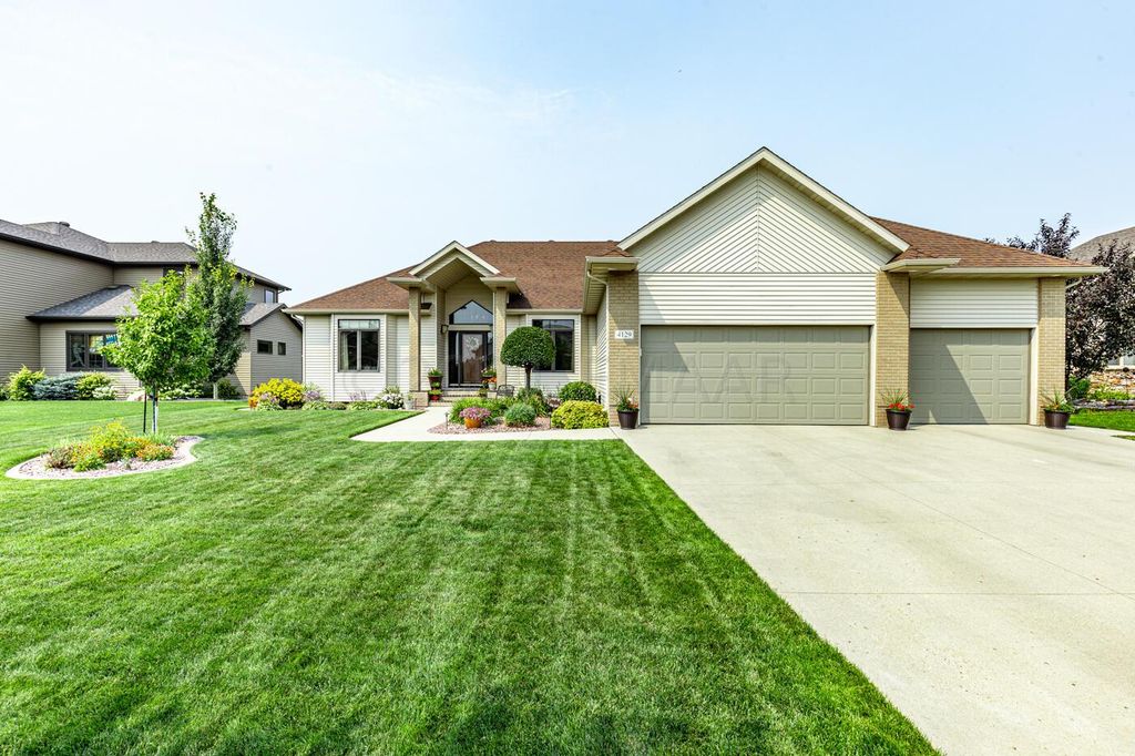 4129 Furnberg Pl S, Fargo, ND 58104