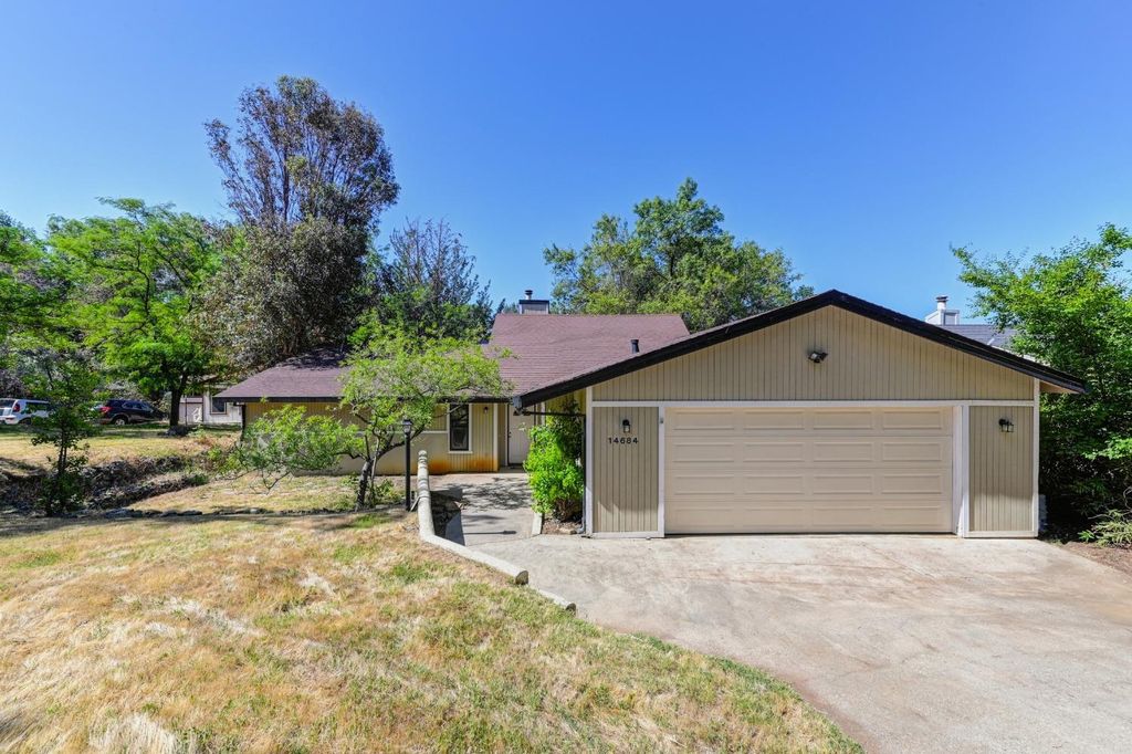 14684 Sun Forest Dr, Penn Valley, CA 95946