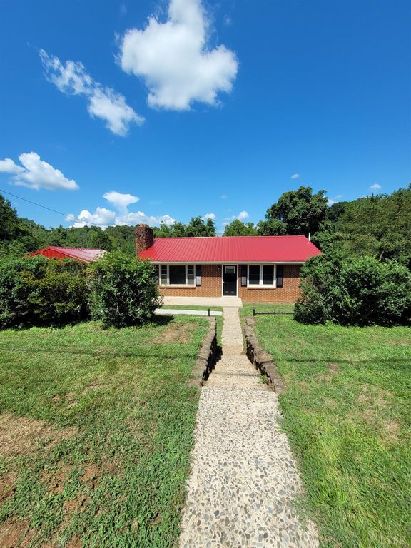 304 Peninsular St, Lynchburg, VA 24501