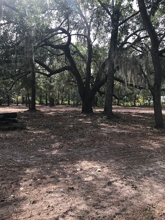 85581 Lonnie Crews Rd, Fernandina Beach, FL 32034