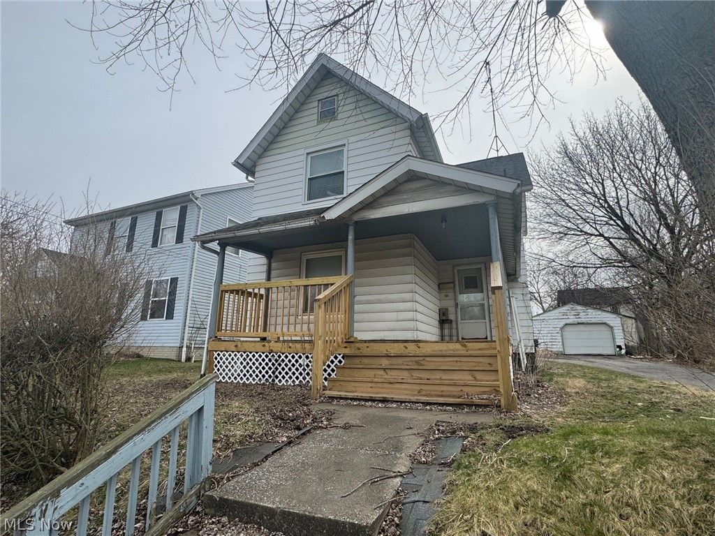 131 W  Chalmers Ave, Youngstown, OH 44507