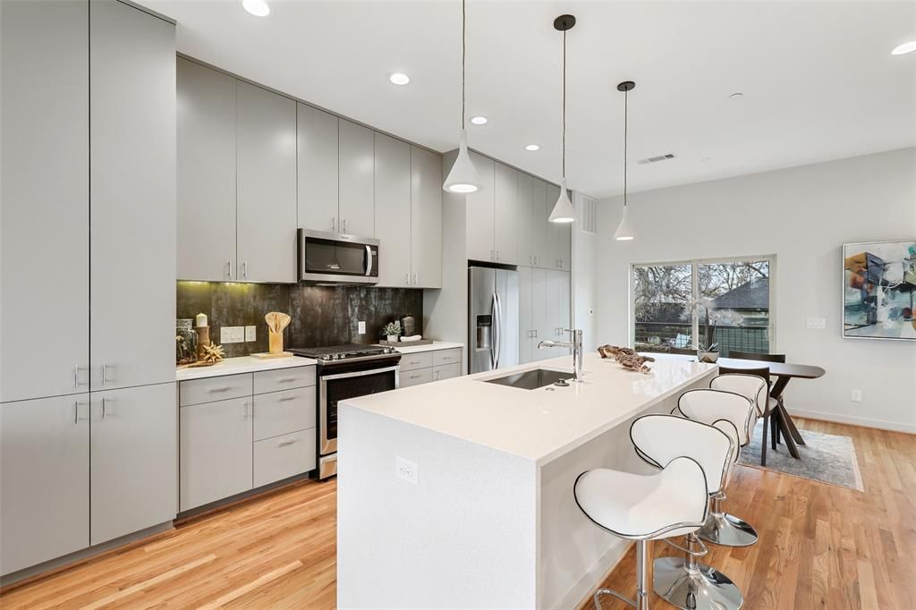 1803 Richardson Ave #102, Dallas, TX 75215