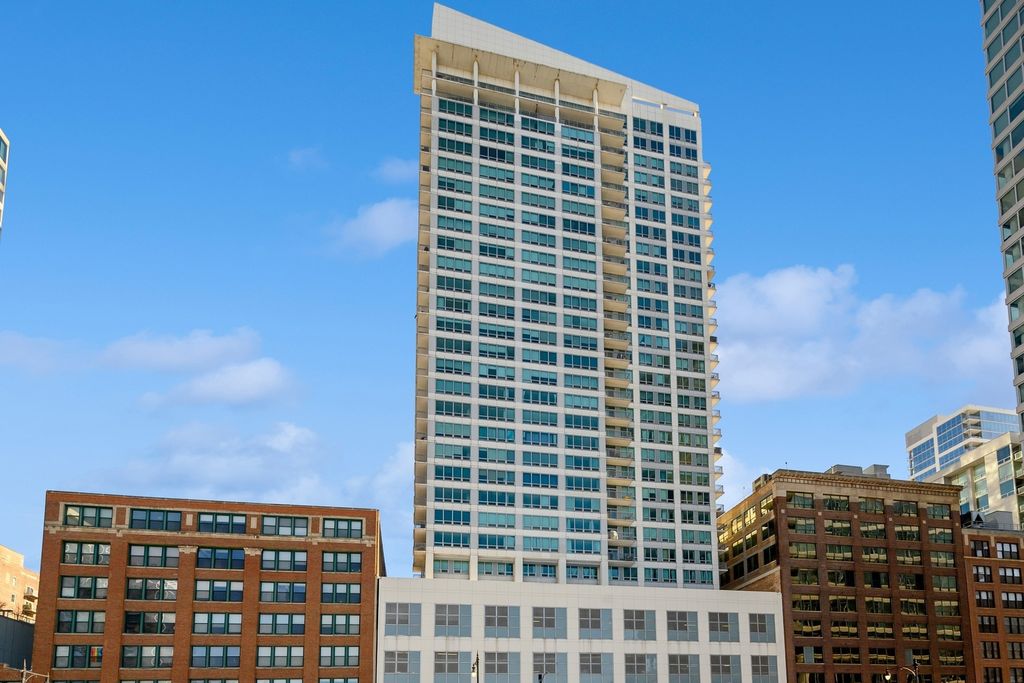 701 S  Wells St #2302, Chicago, IL 60607