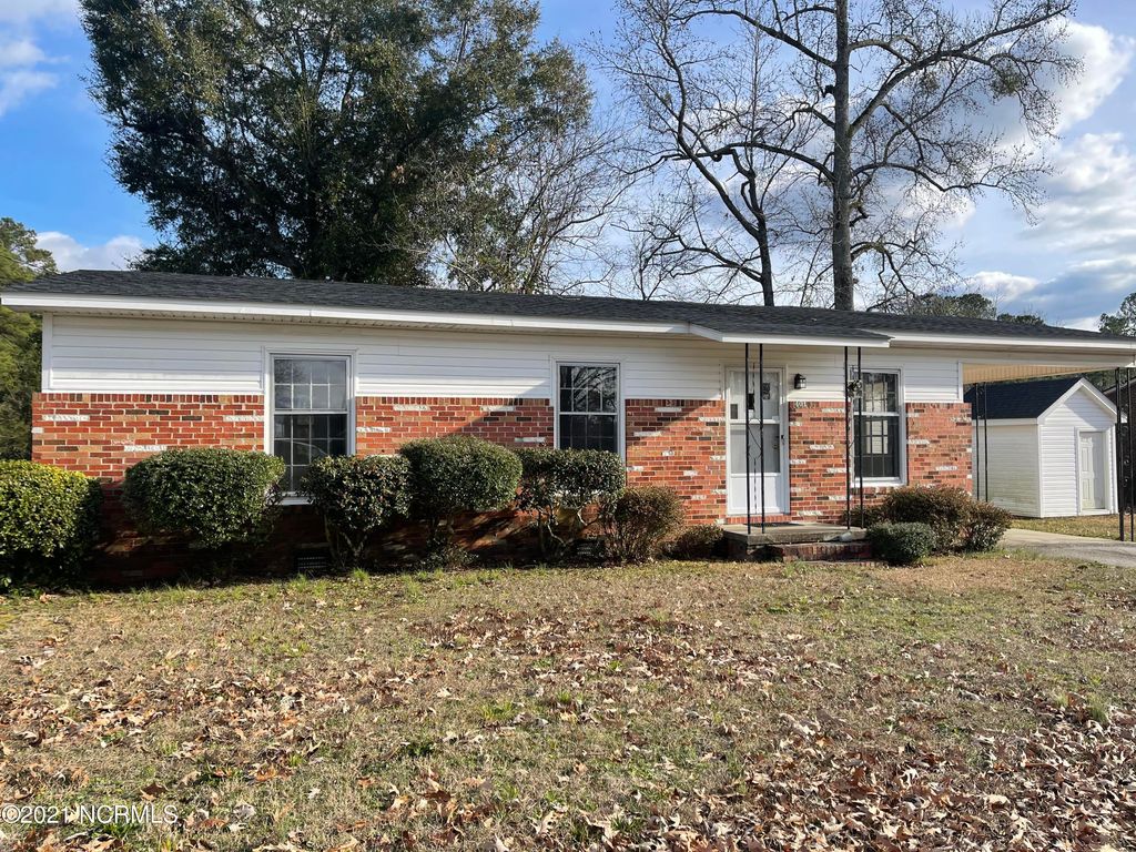 401 S Lower St, Elizabethtown, NC 28337 3 Bed, 1 Bath SingleFamily