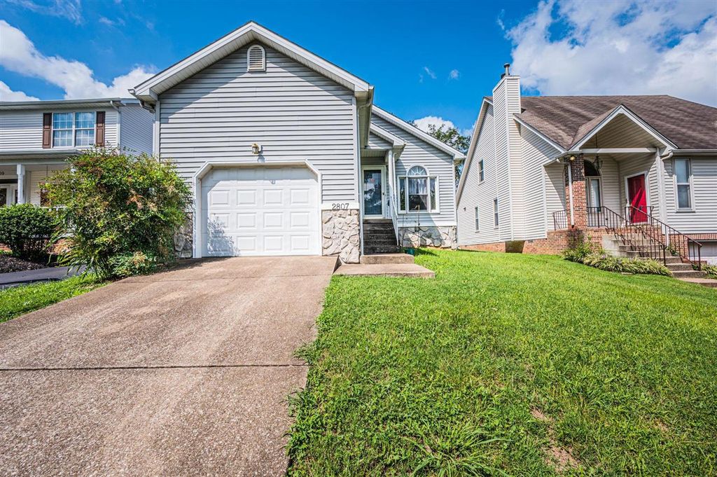 2807 Harvest Ln, Bowling Green, KY 42104