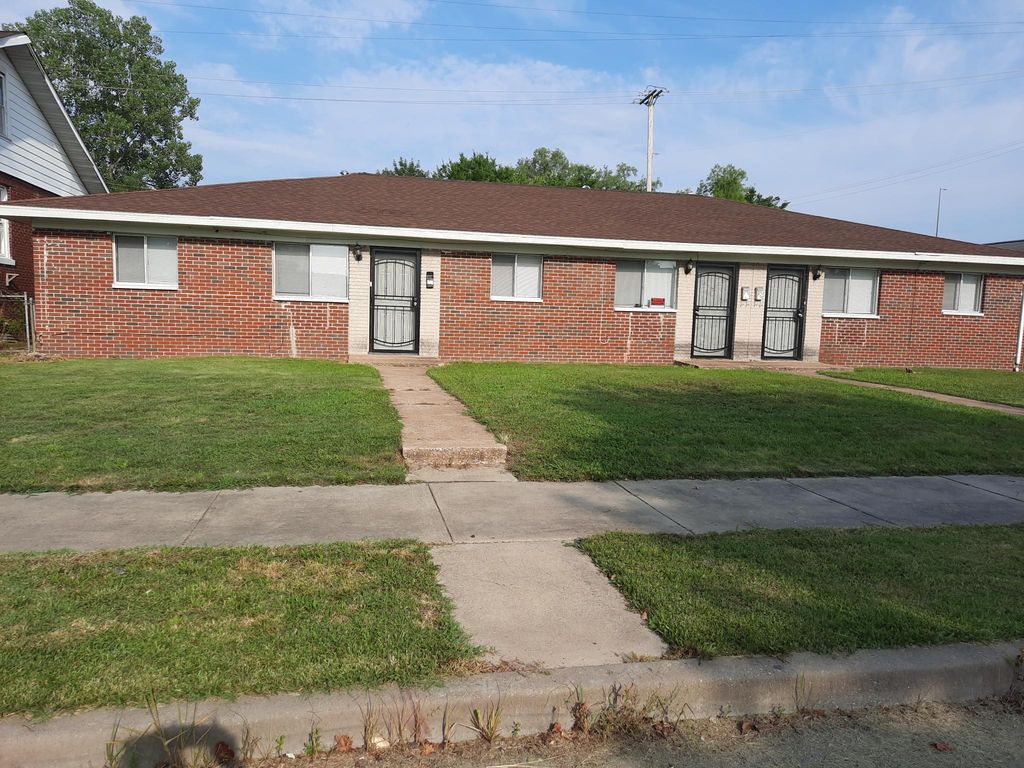 624 N 41st St 624, East Saint Louis, IL 62205 Apartment for Sale