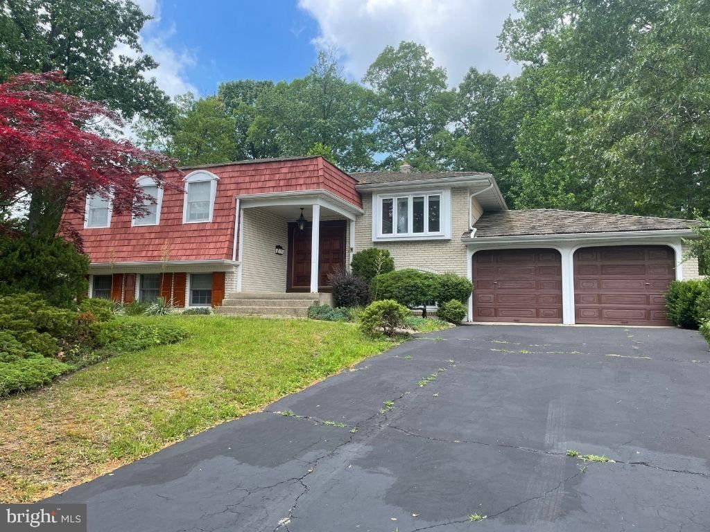 10 Tracey Ter, Cherry Hill, NJ 08003