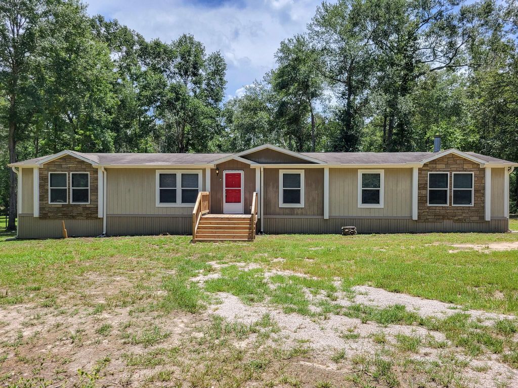 10754 Lake Shore Dr, Conroe, TX 77303