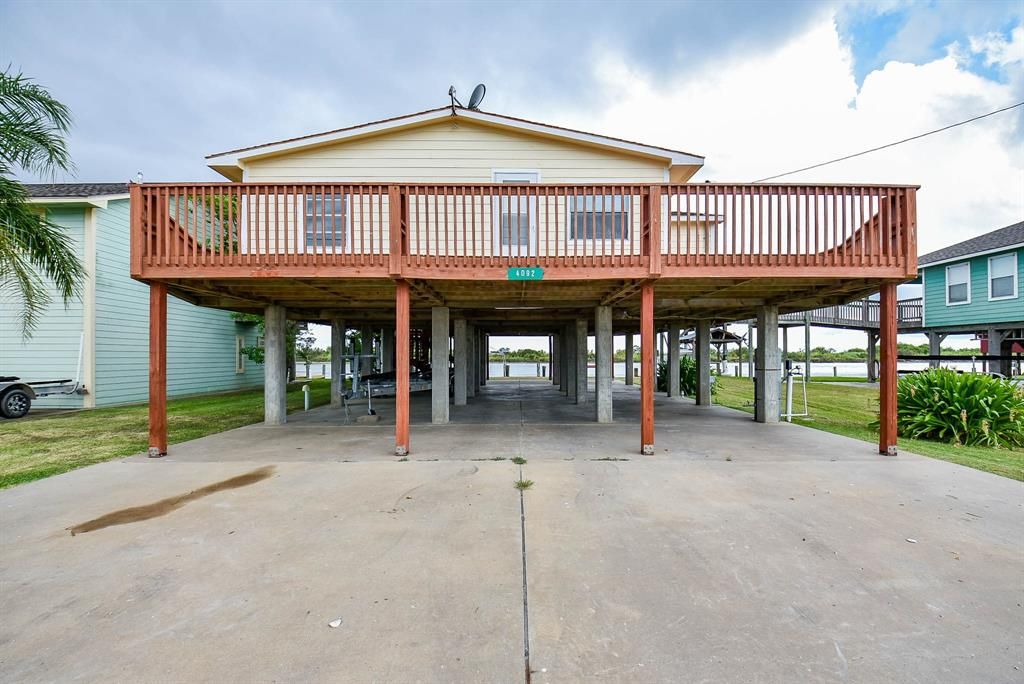 4092 FM 2031 Beach Rd, Matagorda, TX 77457